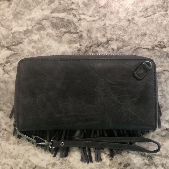 Dark Grey wristlet with suede fringes - Picture 3 of 5